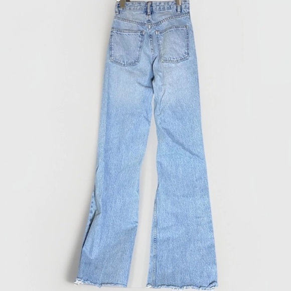 Zara Jeans Flared Leg Women’s Size 0 Destroyed Grunge Ripped Light Wash Denim - Picture 2 of 7